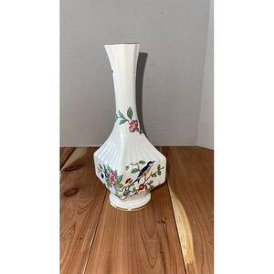 Aynsley pembroke 7 Inch vase England Fine Bone China